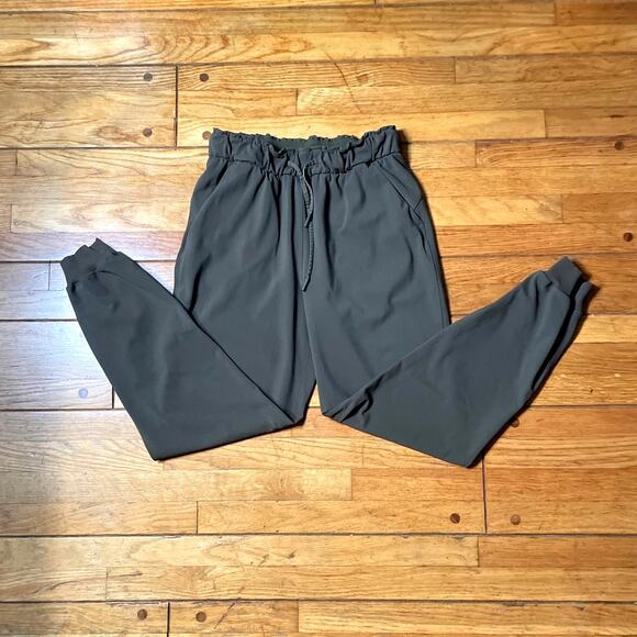 Lululemon Stretch High-Rise Jogger *Full Length - Picture 4 of 16